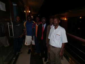 De gauche à droite Président de la CNOPBURUNDI Mr Charles BIZIMANA, son Adjoint GASHUSHO Prosper, Tatien Barumbanze le Secrétaire, Hon Firmato NAHAYO Président Fondateur, Mr Denis CCOP Giharo et Julien BARINZIGO Secrétaire adjoint de la CNOP BURUNDI